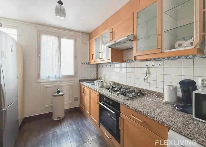 アパート Charming 2-bedroom In 5