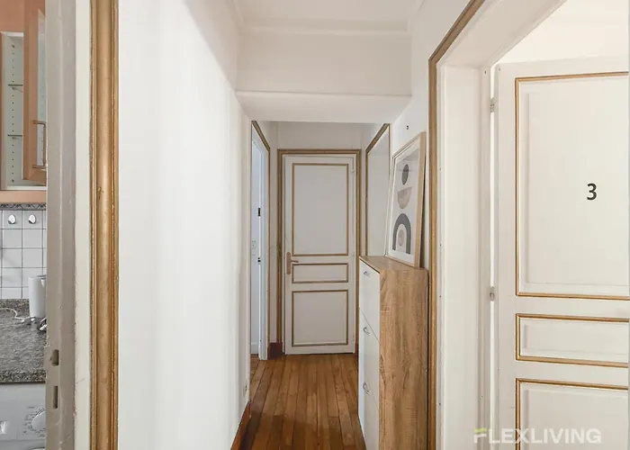 Charming 2-bedroom In 5 アパート *